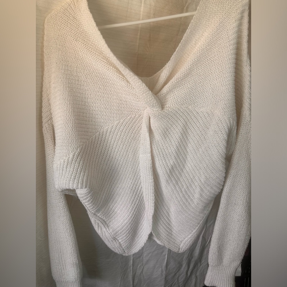 loveJ white sweater crop